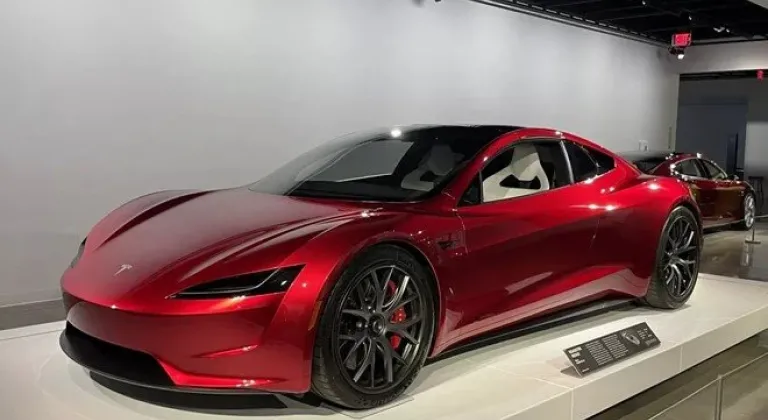 Elon Musk'tan heyecan yaratan Tesla duyurusu:YENİ AMİRAL GEMİSİ Mİ GELİYOR?